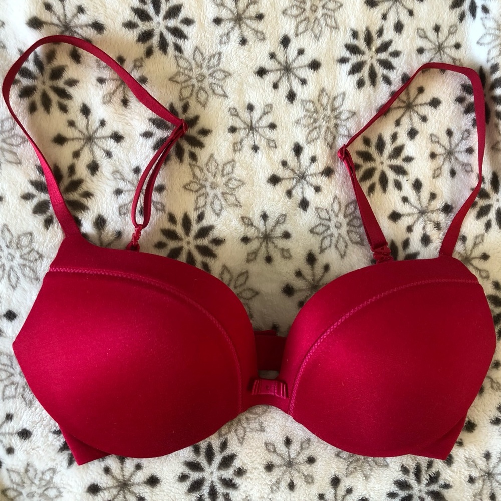 Victoria Secret plunge push-up bra